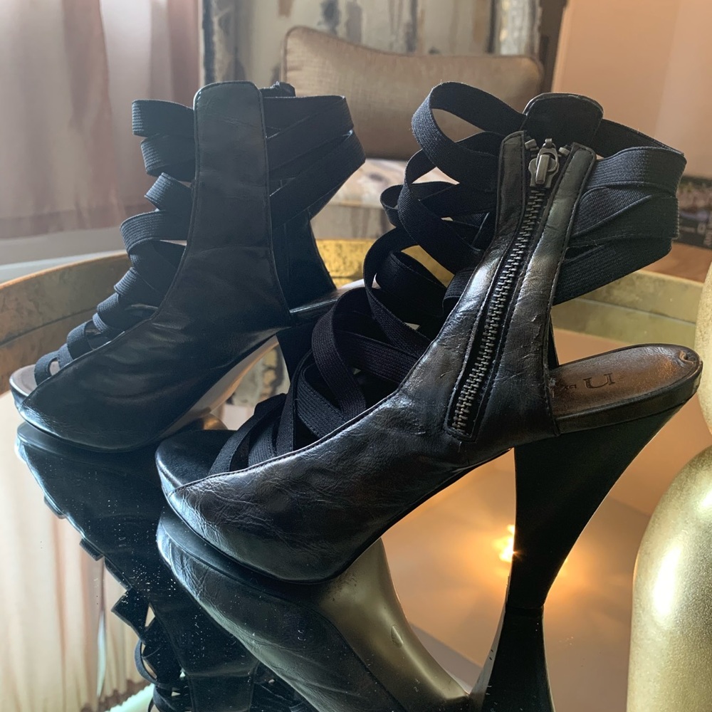 Nicole Miller Pumps size 9